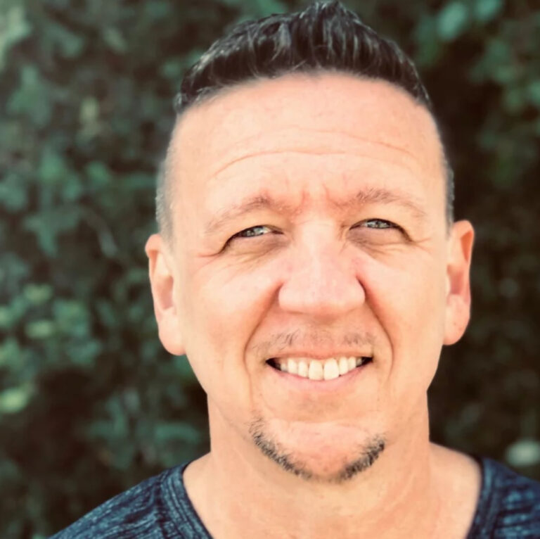 Bridging the Gap In Trauma, Addiction, and Spiritual Awakening with Scott Kiloby