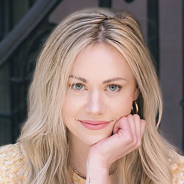 Anxiety to Empowerment: Stop Stressing & Start Engaging, with Amanda Huggins